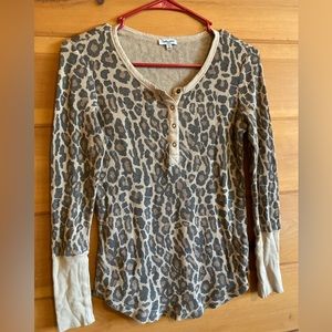 Splendid Leopard Thermal top • Size Small • EUC • cute! Sexy top 👏😍🐆